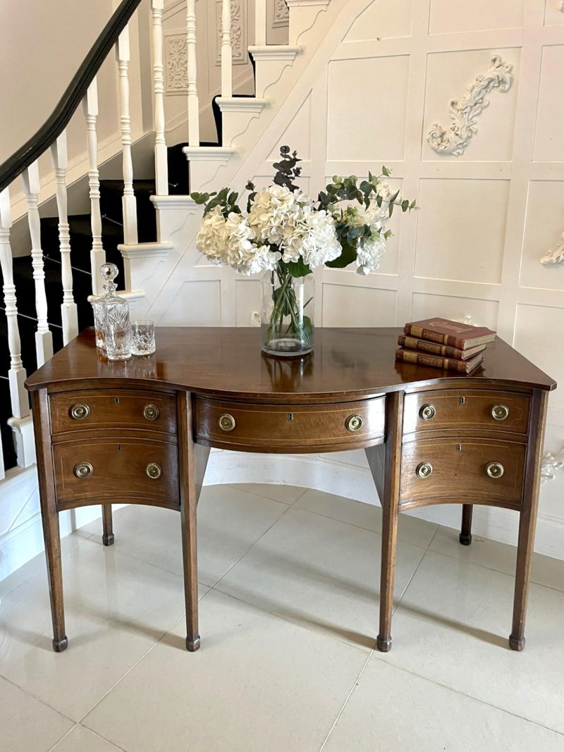 Unusual Antique George III Quality Mahogany Serpentine Shaped Sideboard - Image 2